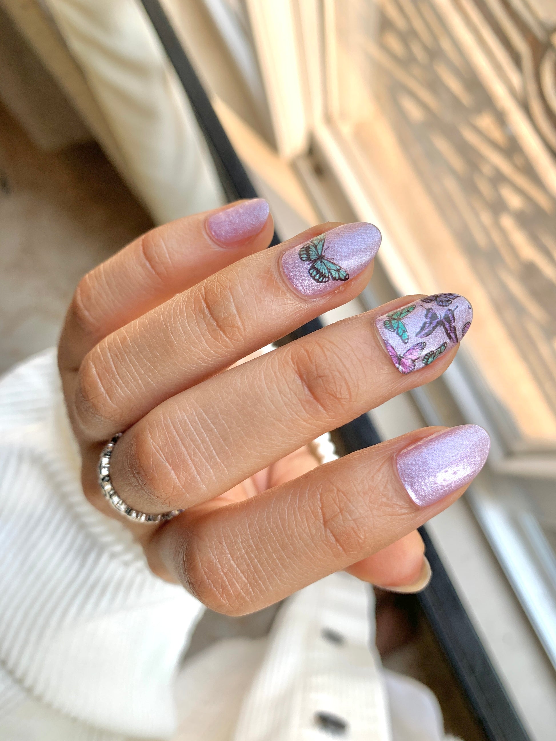 stick on nails